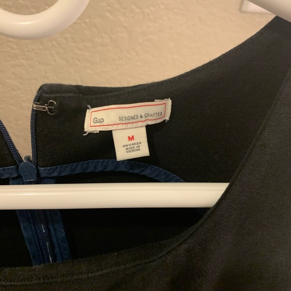 Gap Black Sleeveless Ponte Fit & Flare Dress - Picture 2 of 4